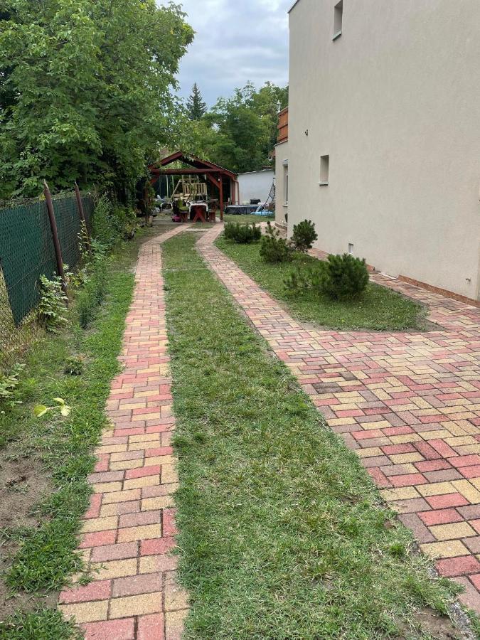 שיופוק Bodnar Apartman מראה חיצוני תמונה